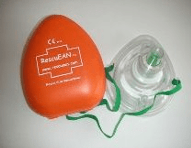 RescuEAN Pocket Mask With O2 Inlet